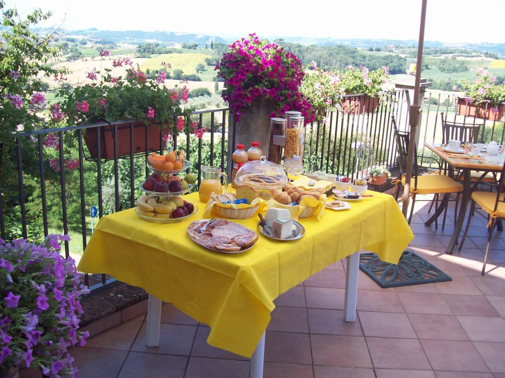 Bed and Breakfast La Terrazza Fio...Rita Ripa Exterior foto
